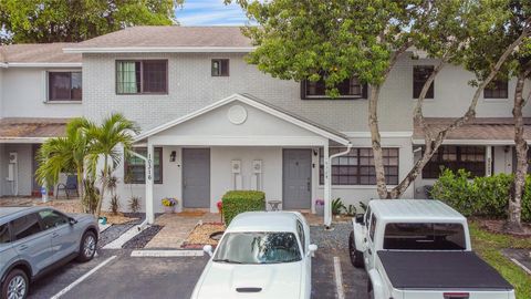 10324 NW 3rd St 4 Pembroke Pines FL 33026