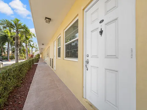 4050 NE 12th Terrace Unit 13-1, Oakland Park, FL 33334 - MLS#: R11070501