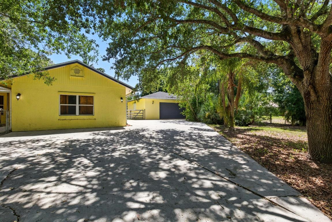 The Acreage - Residential Lease