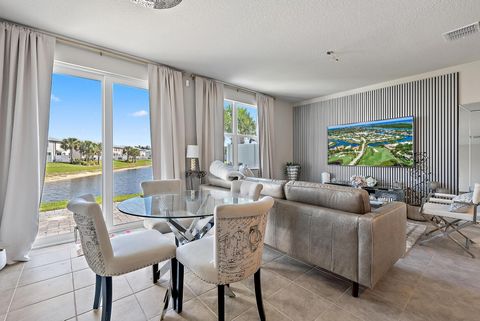 5646 Enclave Drive Mangonia Park FL 33407
