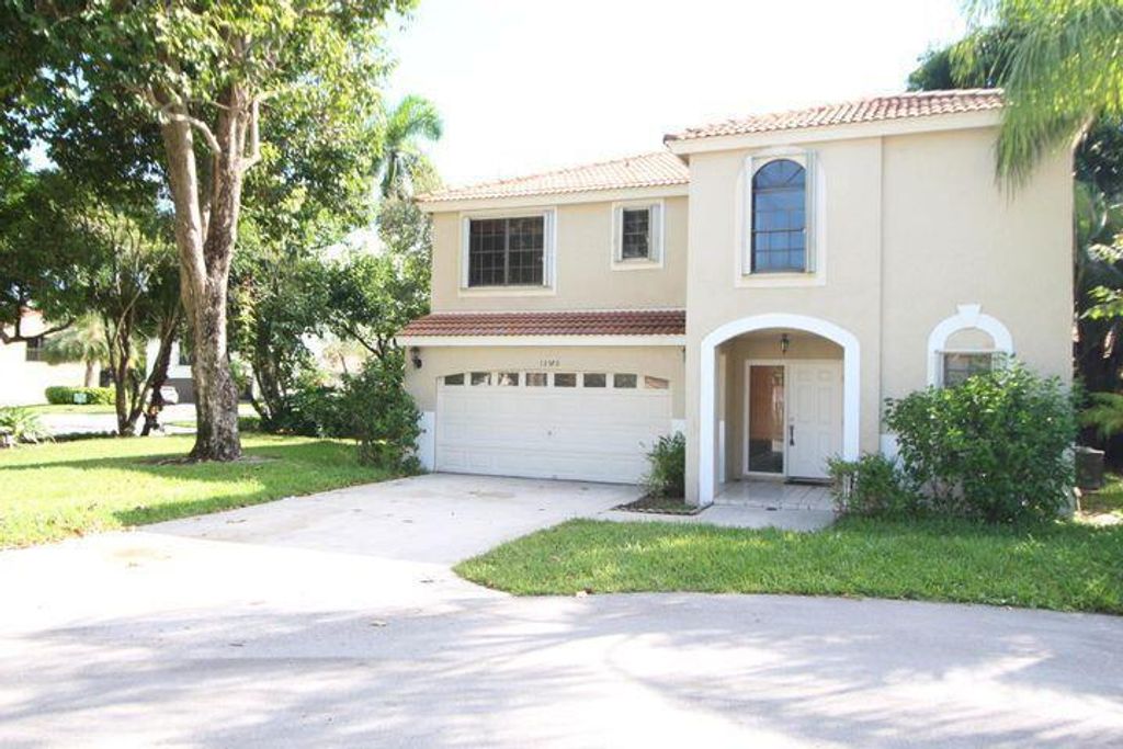 Photo of 12570 Shoreside Lane, Wellington, FL 33414 (MLS # R11114864)