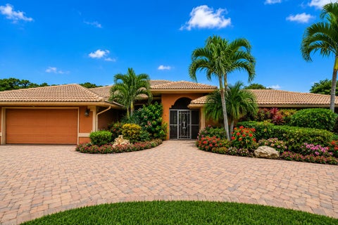 Photo of 1180 SW MIRROR LAKE Cove, Port Saint Lucie, FL 34986 (MLS # B26061363)