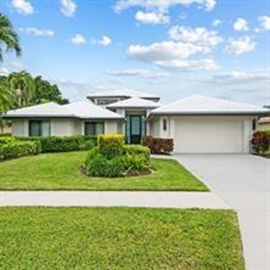 Photo of 10270 Silver Lake Drive, Boca Raton, FL 33428 (MLS # F10542543)