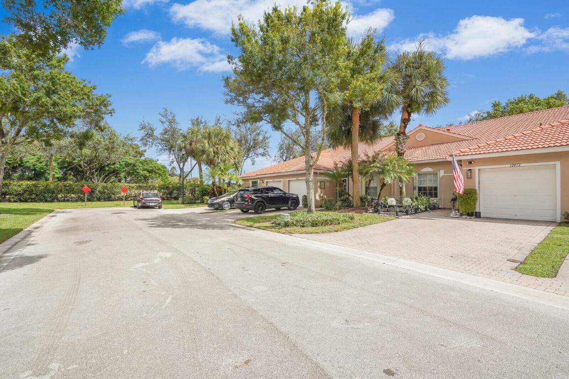 TUSCANY BAY - Residential