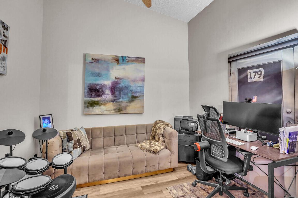 TUSCANY BAY - Residential