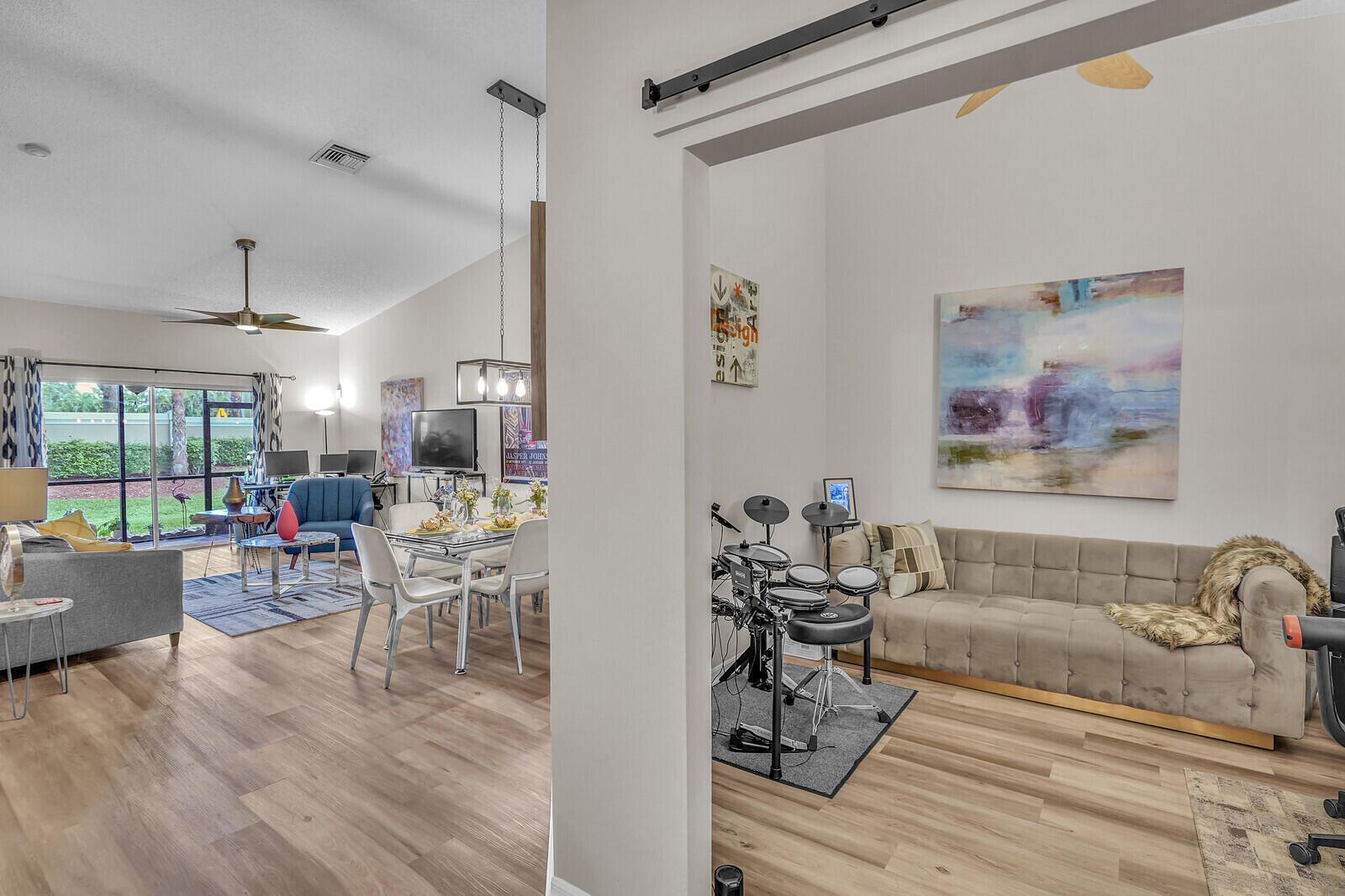 TUSCANY BAY - Residential