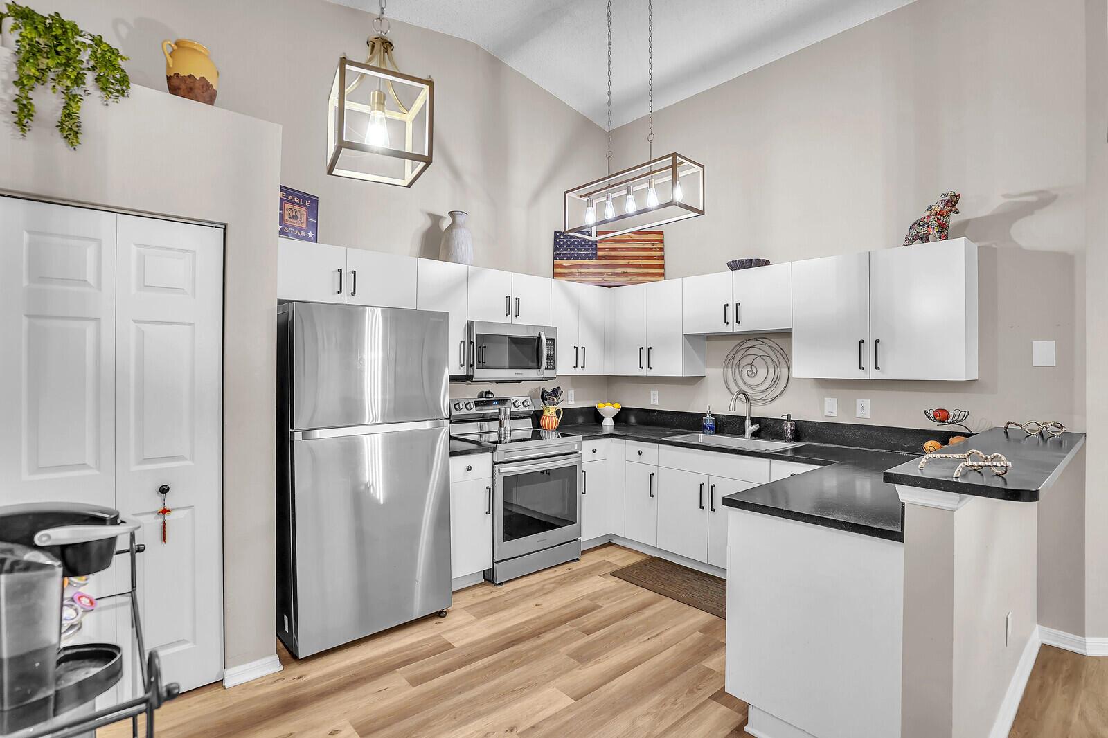 TUSCANY BAY - Residential