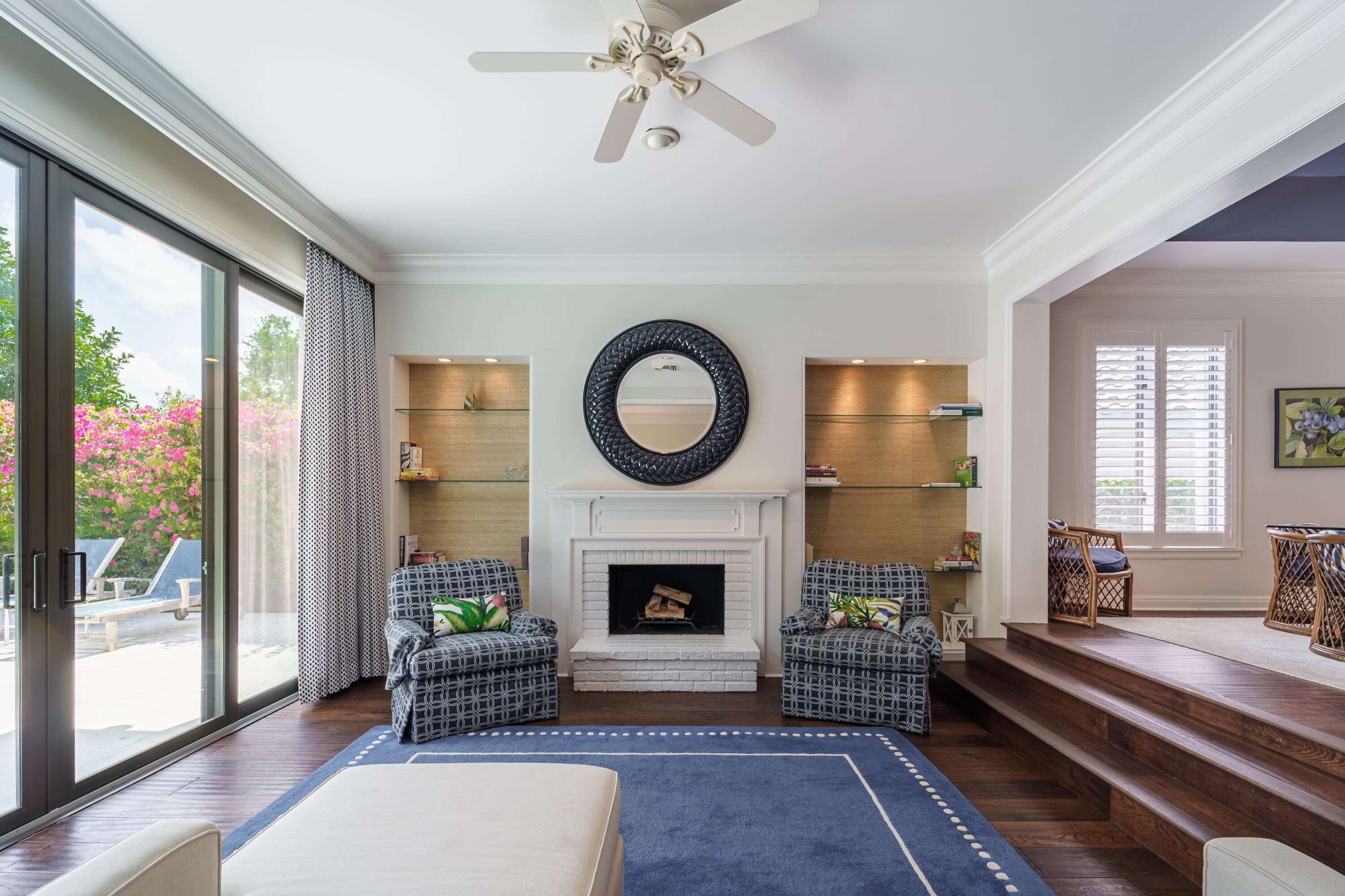 JUPITER HILLS - Residential