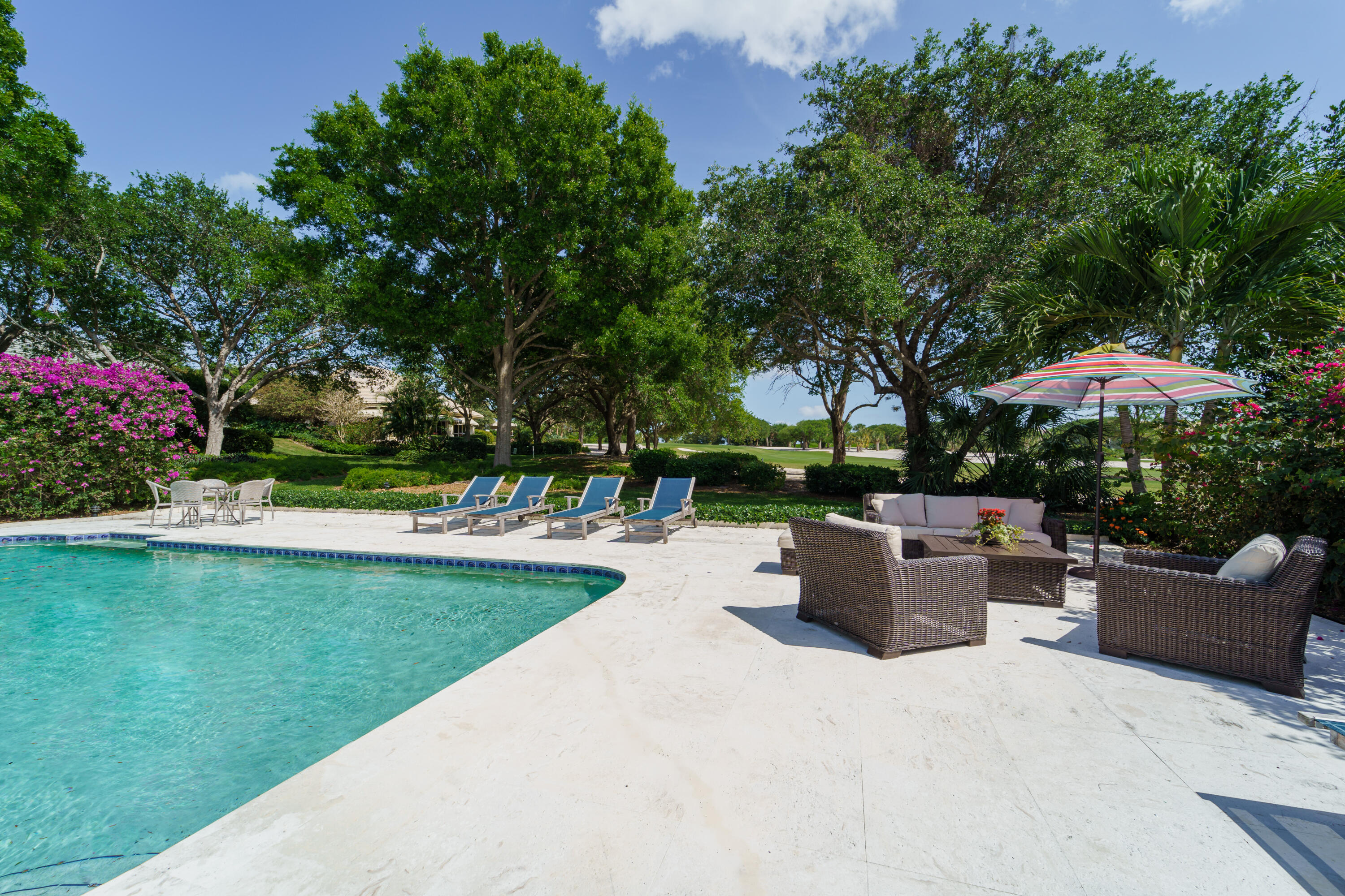JUPITER HILLS - Residential