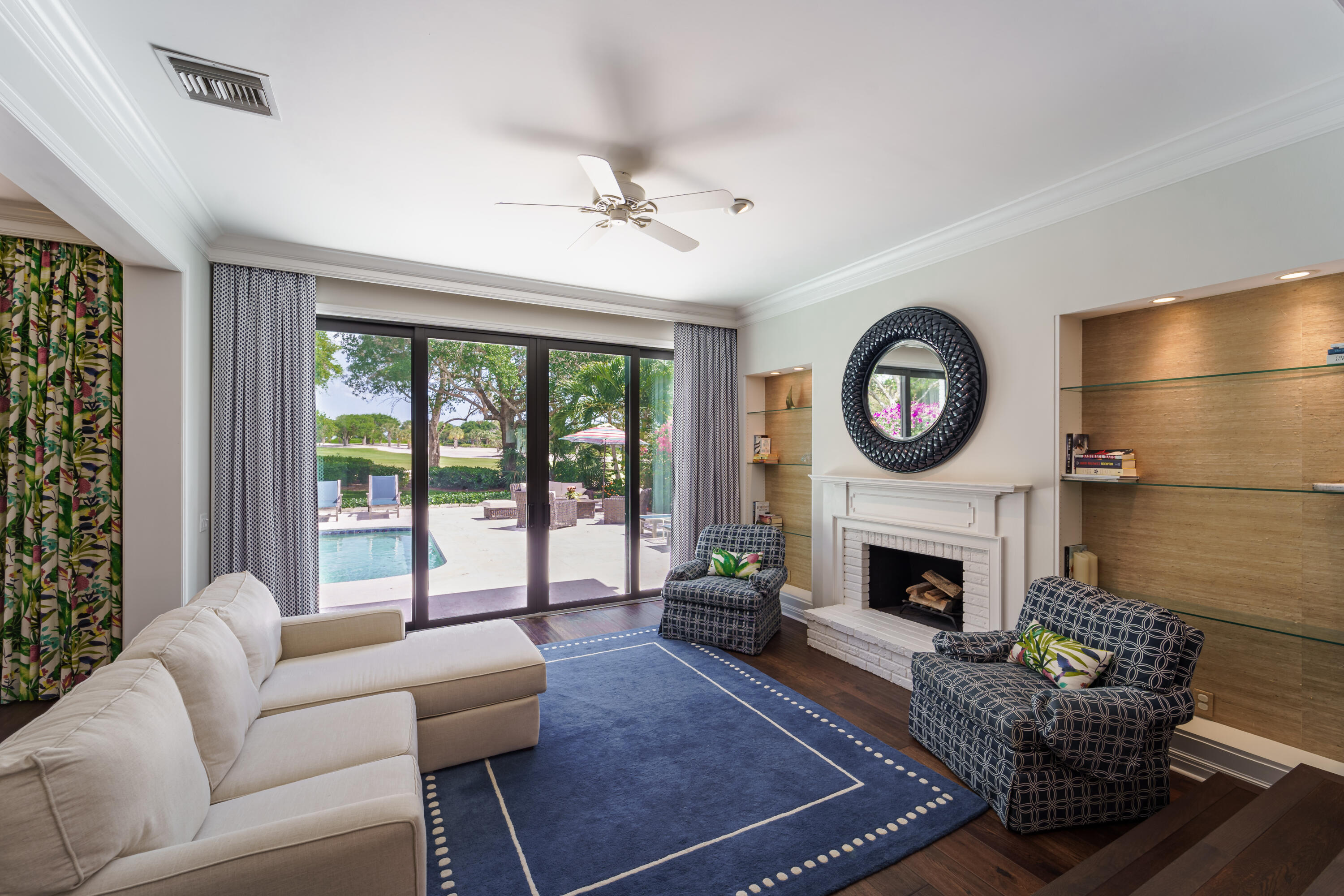 JUPITER HILLS - Residential