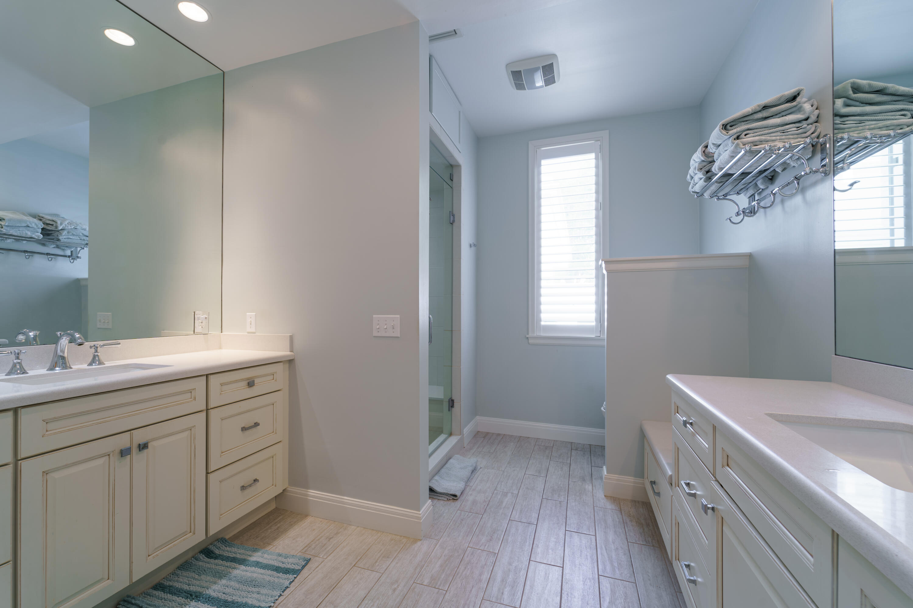 JUPITER HILLS - Residential