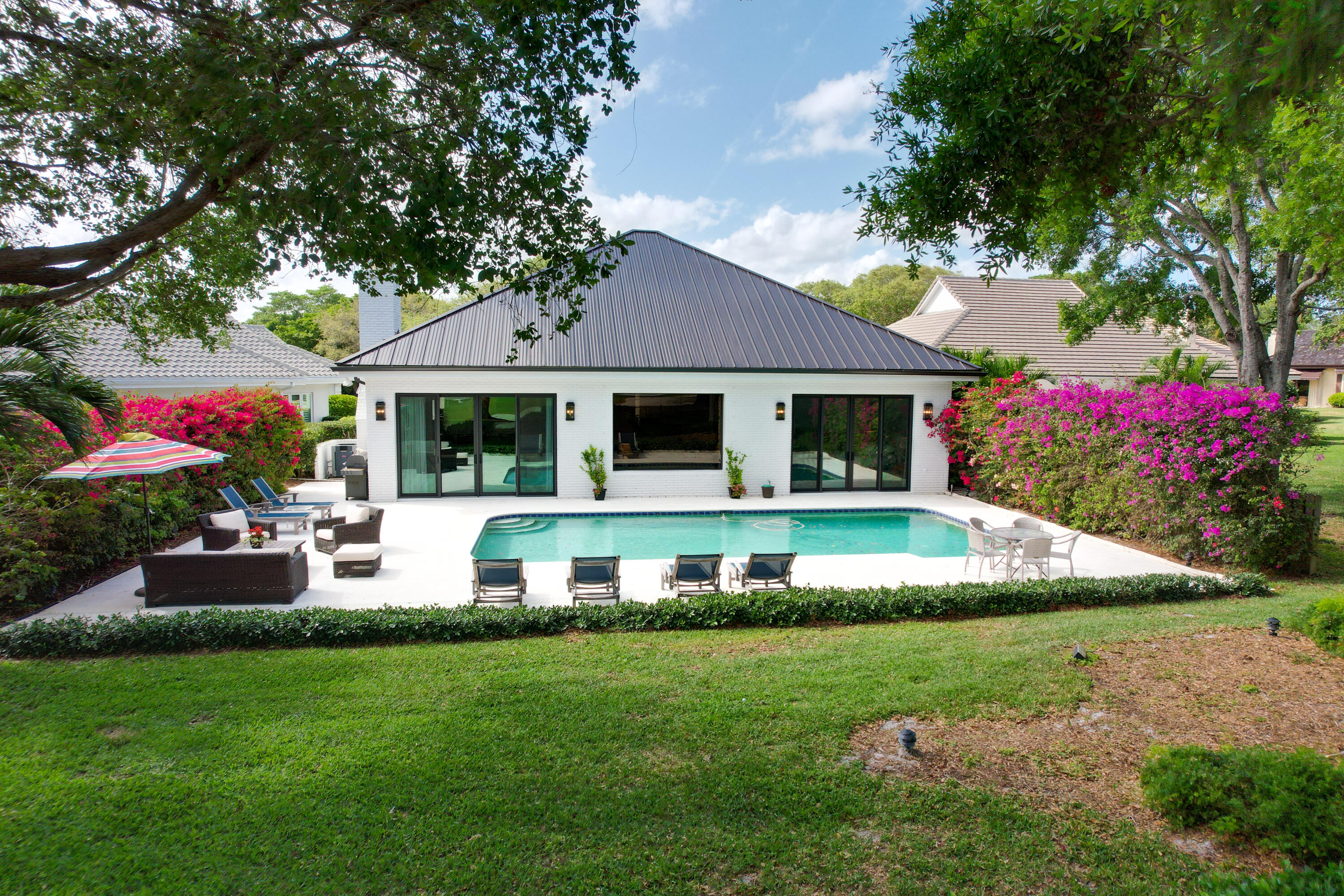 JUPITER HILLS - Residential