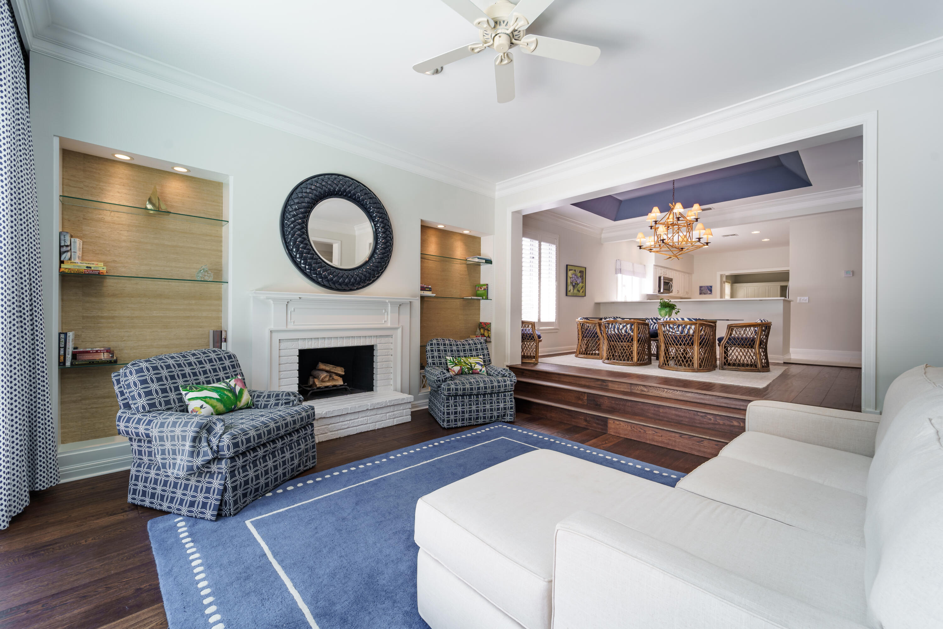 JUPITER HILLS - Residential