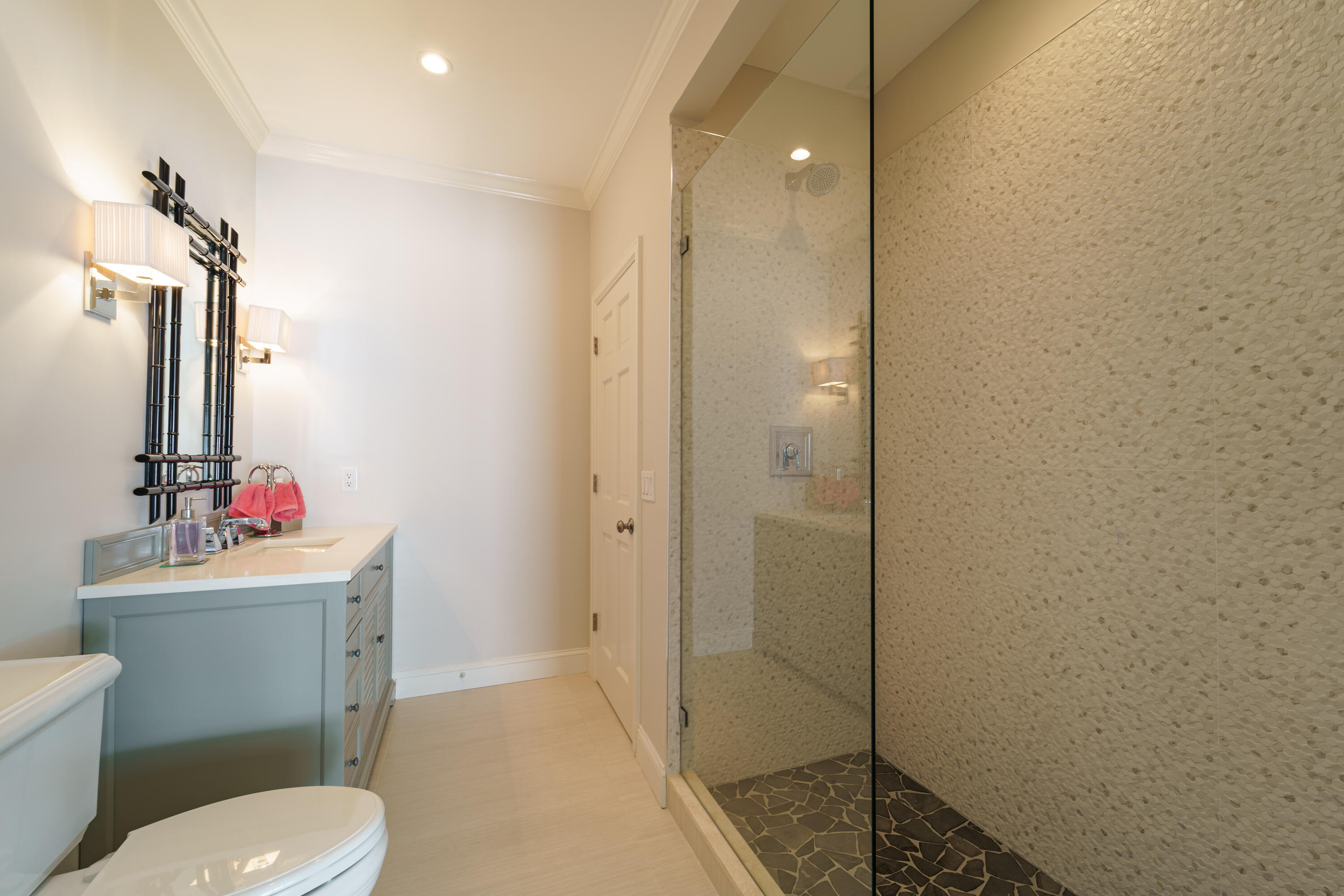 JUPITER HILLS - Residential