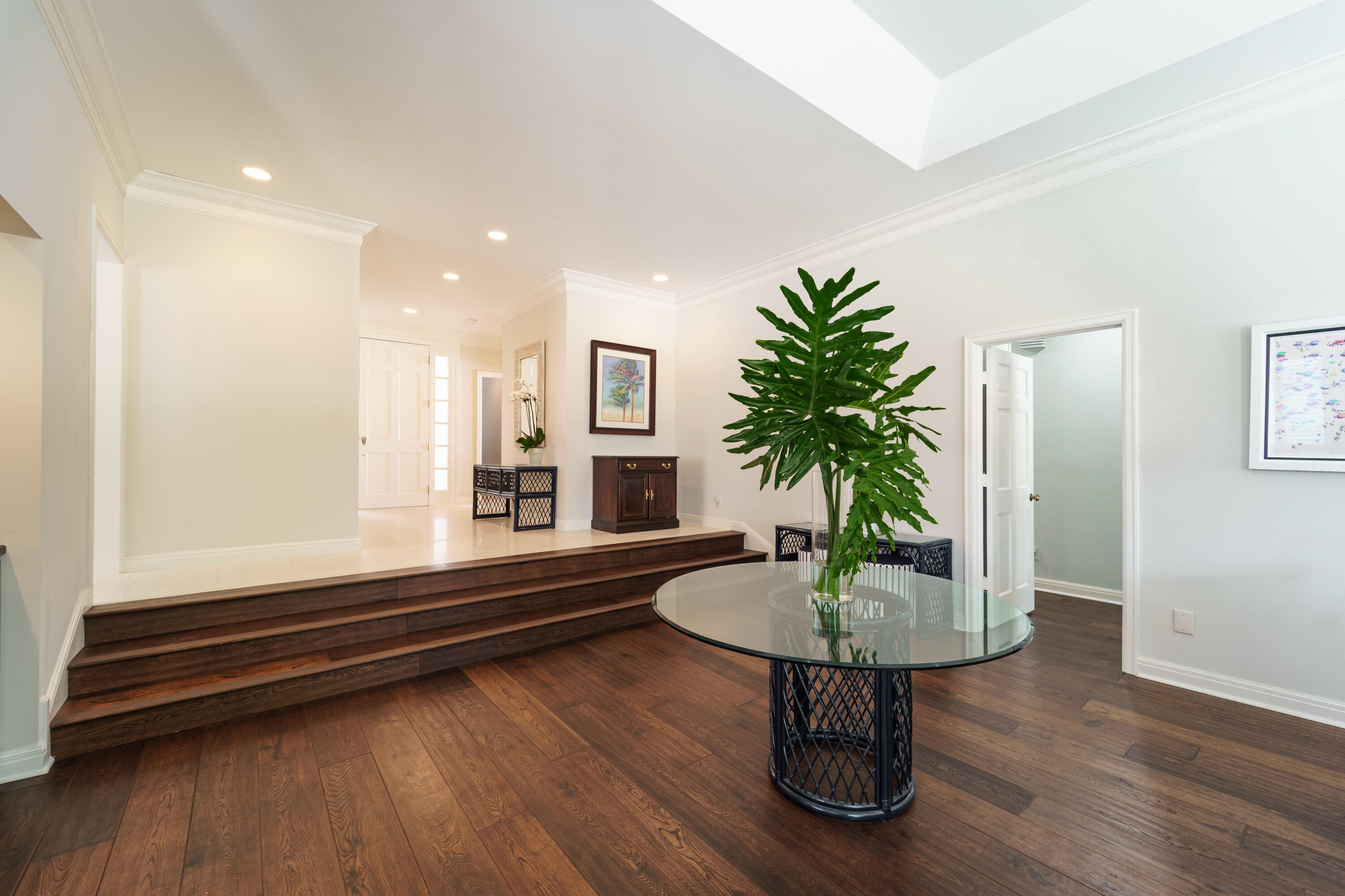 JUPITER HILLS - Residential