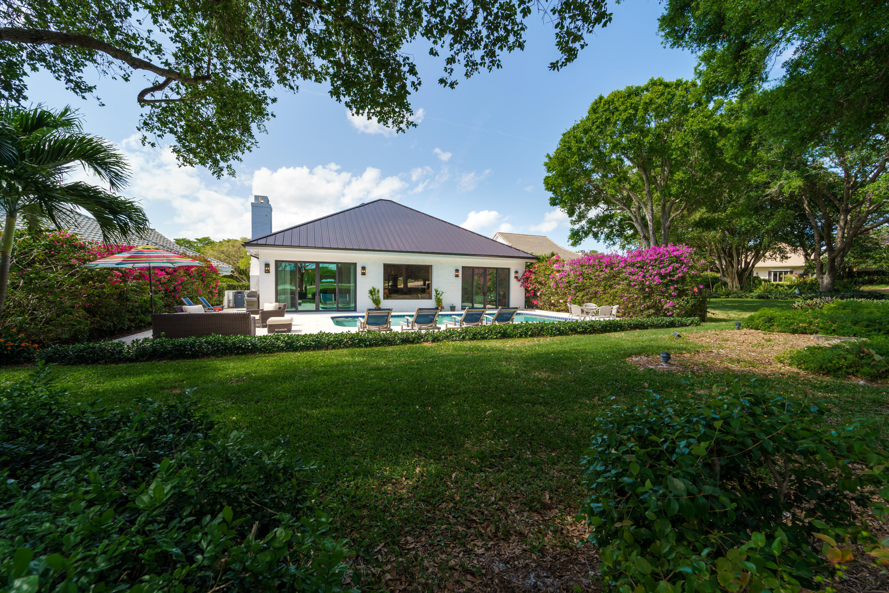 JUPITER HILLS - Residential