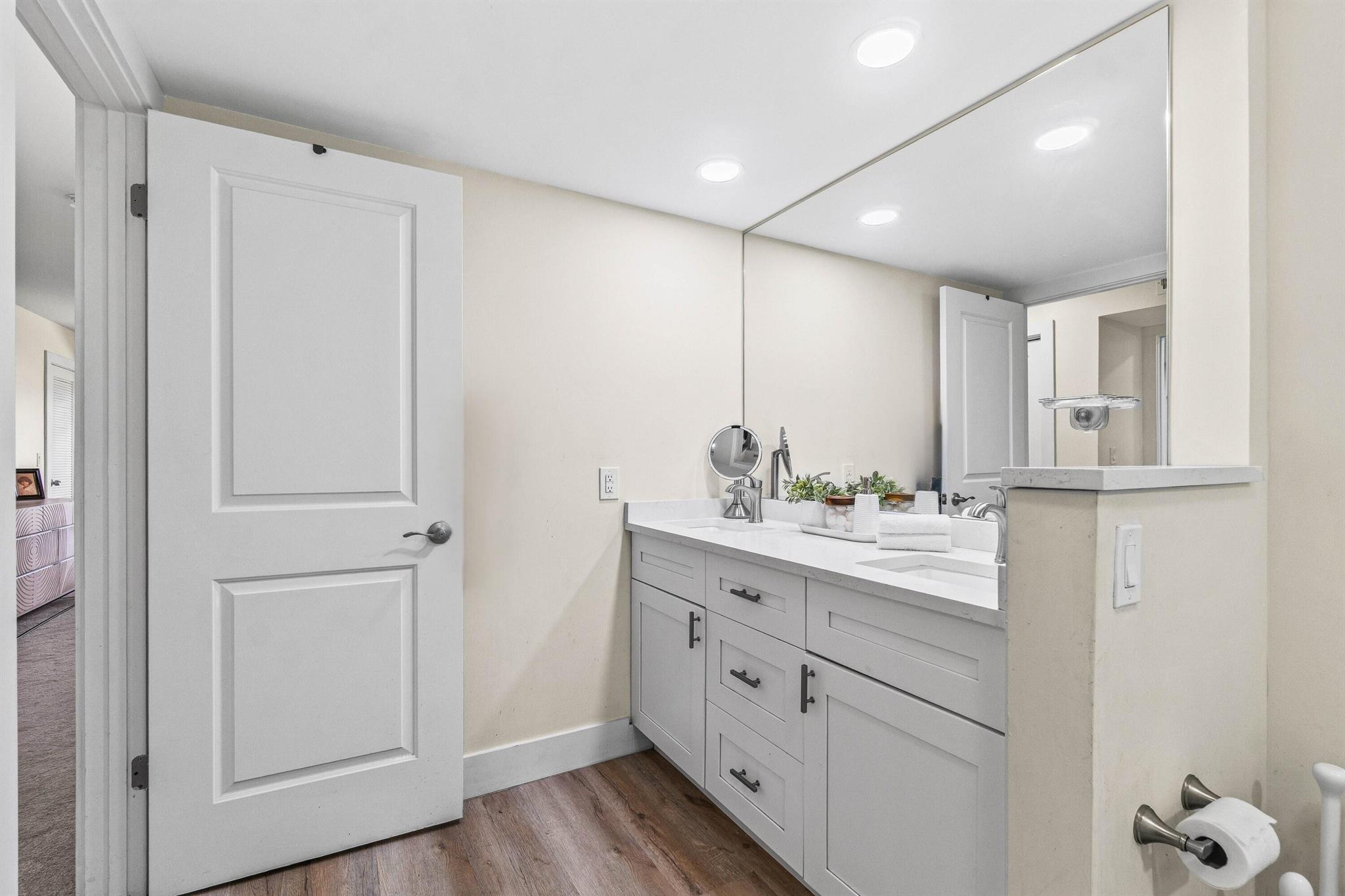 STRATFORD AT HUNTERS RUN - Residential