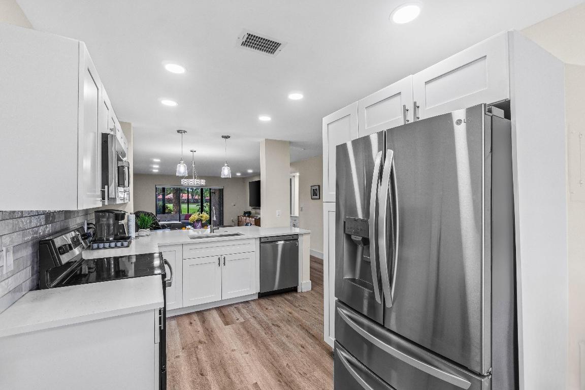 18 Stratford Drive Unit E