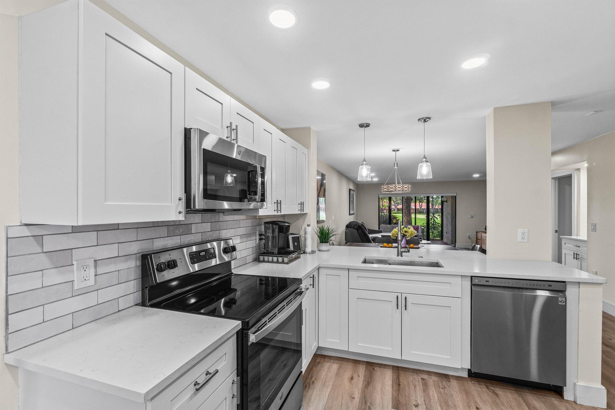 STRATFORD AT HUNTERS RUN - Residential