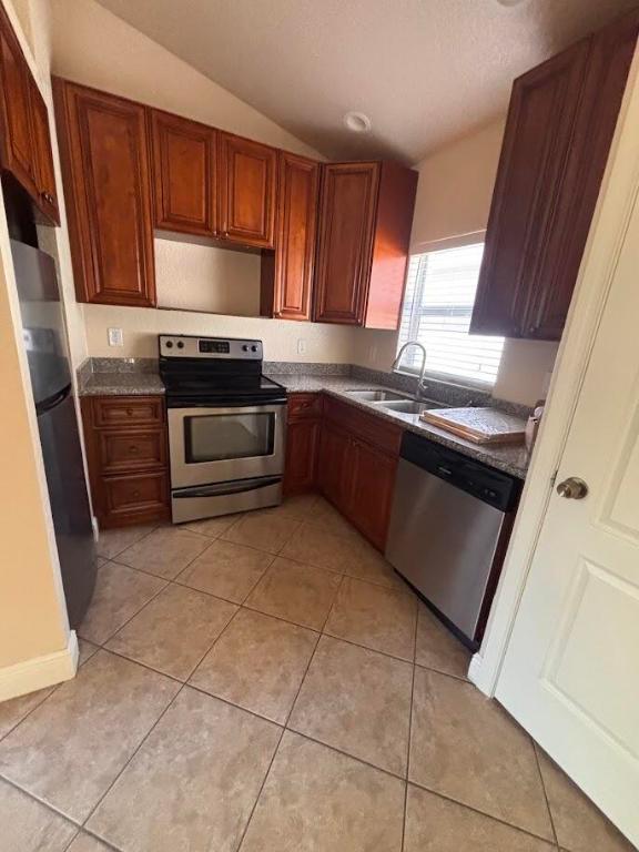 KENWOOD - Residential Lease