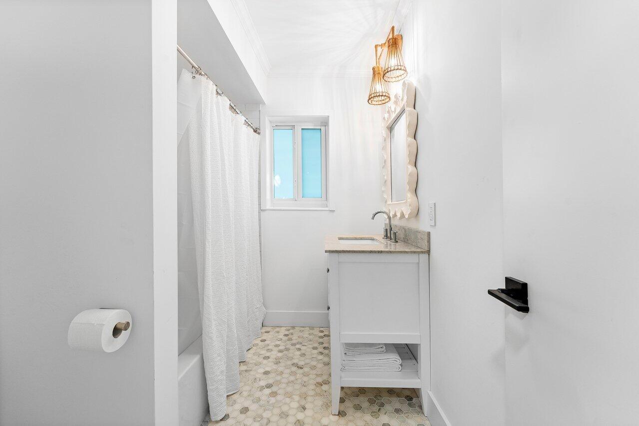 COASTAL SHORES WEST - Residential Lease