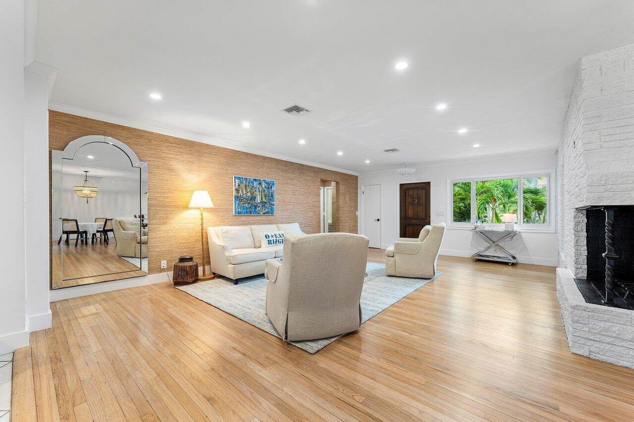 COASTAL SHORES WEST - Residential Lease