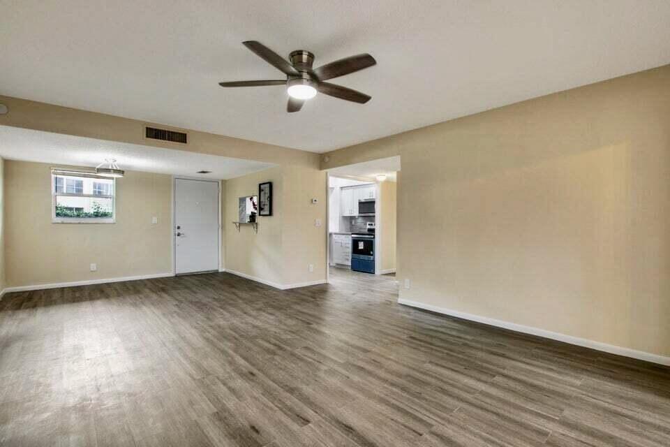 LAKESIDE VILLAGE CONDO 7 - Residential