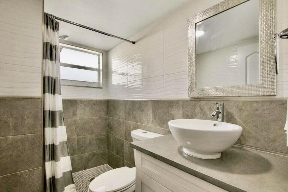 LAKESIDE VILLAGE CONDO 7 - Residential