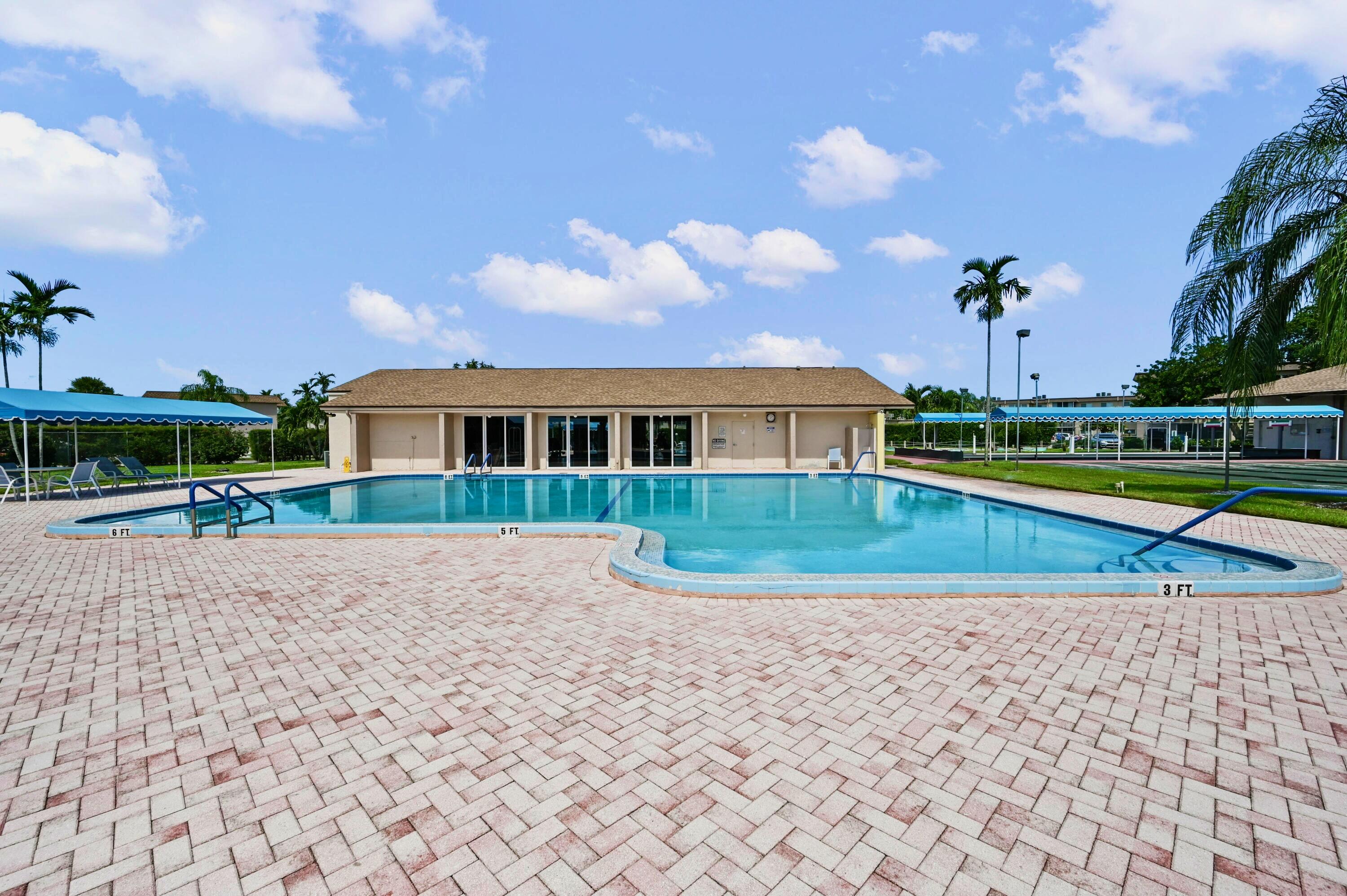 LAKESIDE VILLAGE CONDO 7 - Residential