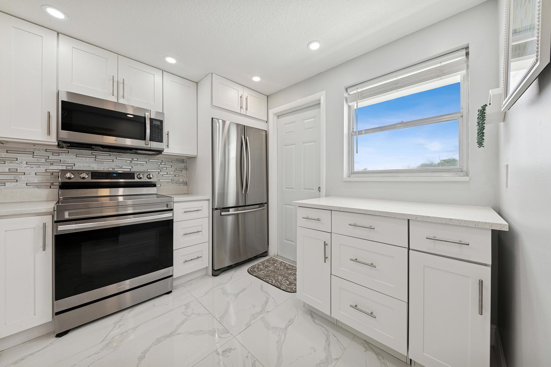 TROPIC BAY CONDO - Residential