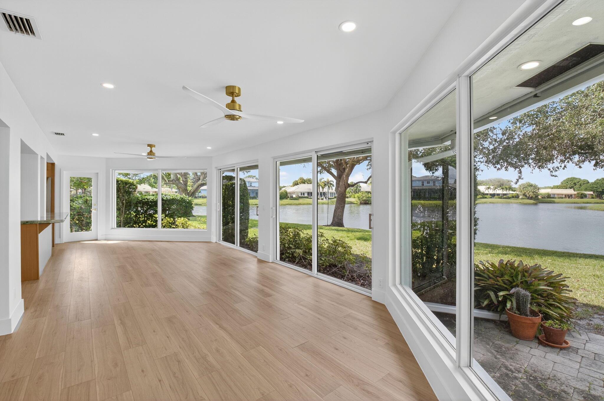 DELRAY DUNES - Residential