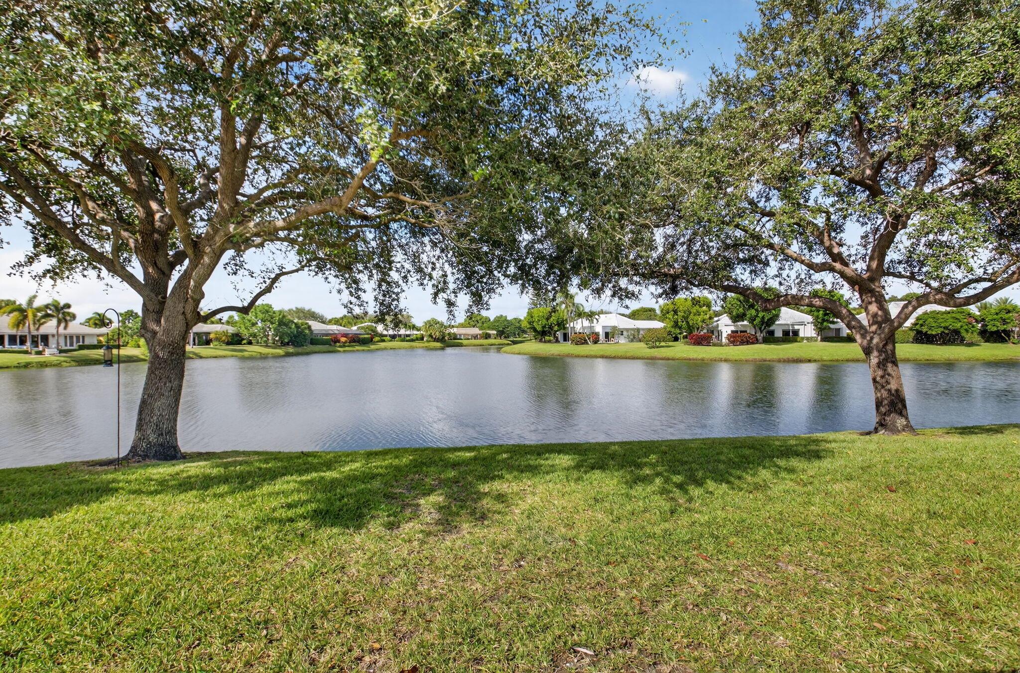 DELRAY DUNES - Residential
