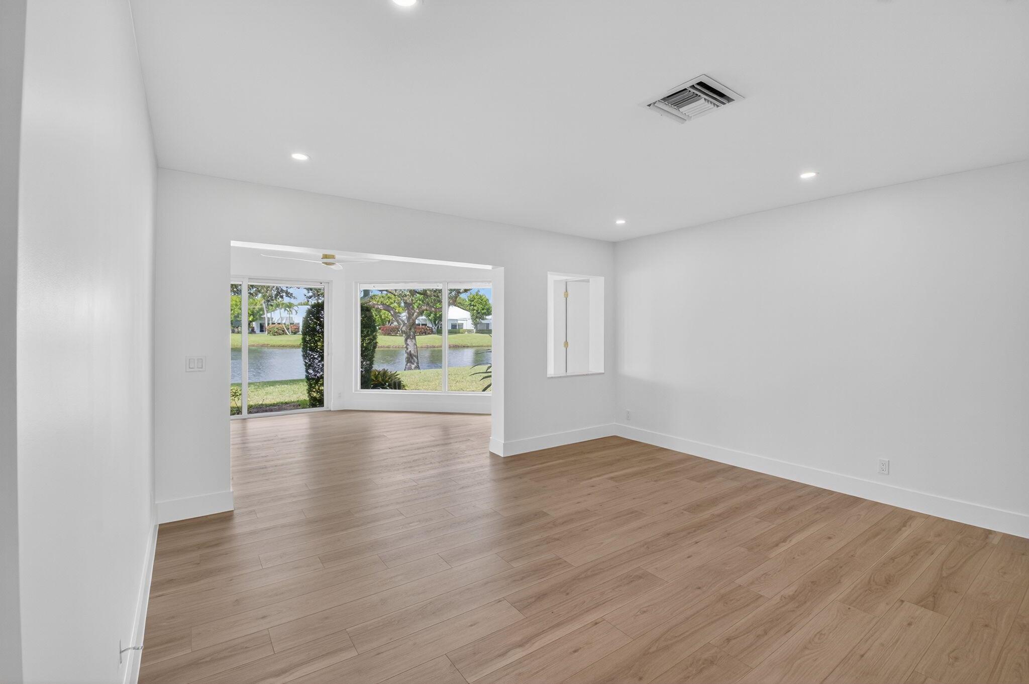 DELRAY DUNES - Residential