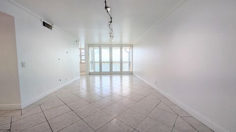 Tiny photo for 105 Lake Emerald DR #810, Oakland Park, FL 33309 (MLS # B26046459)