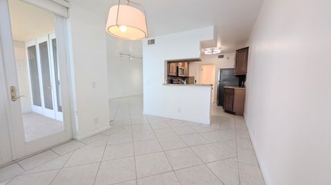 Tiny photo for 105 Lake Emerald DR #810, Oakland Park, FL 33309 (MLS # B26046459)