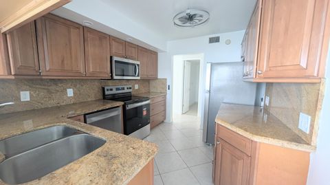 Tiny photo for 105 Lake Emerald DR #810, Oakland Park, FL 33309 (MLS # B26046459)
