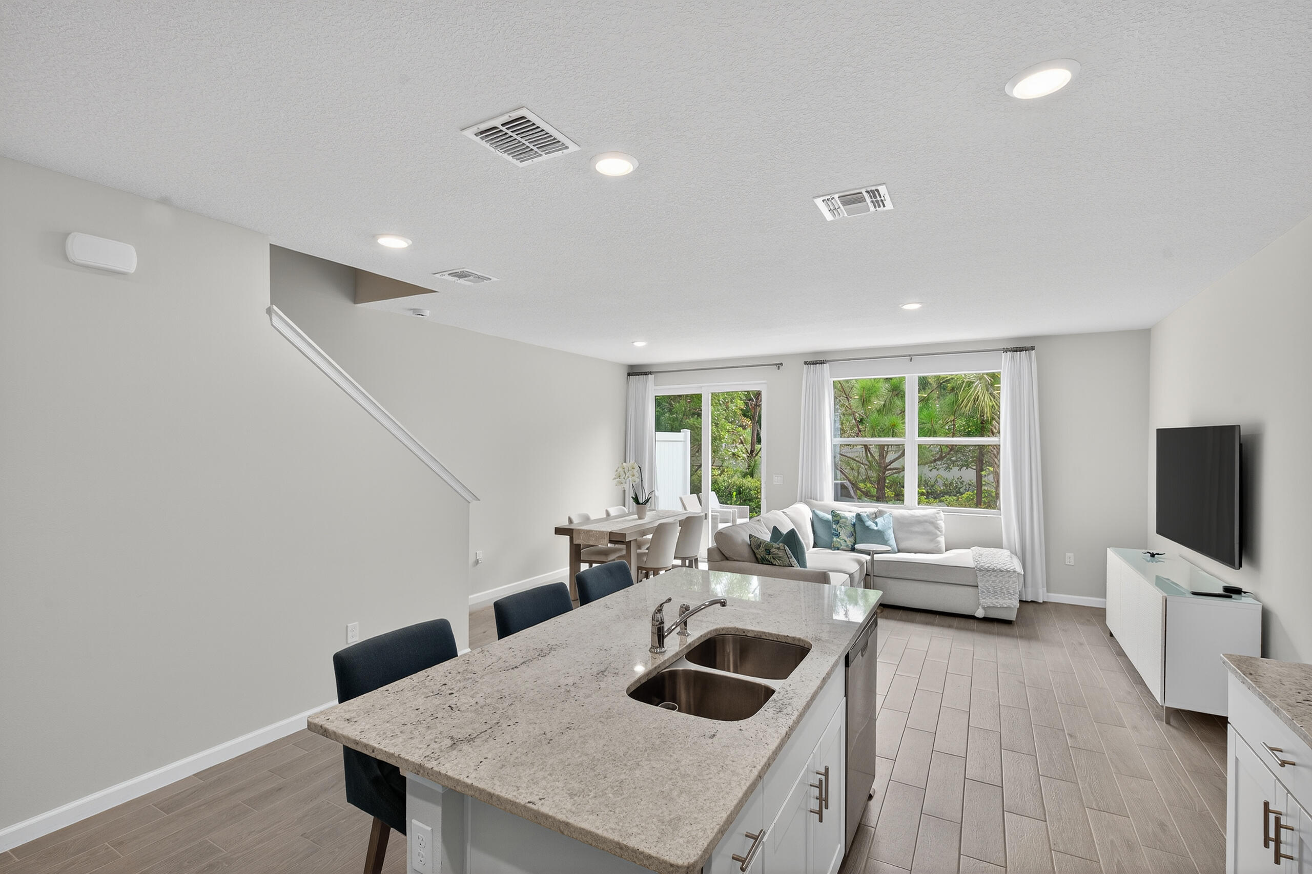 WILLOUGHBY TOWNHOMES PUD - Residential