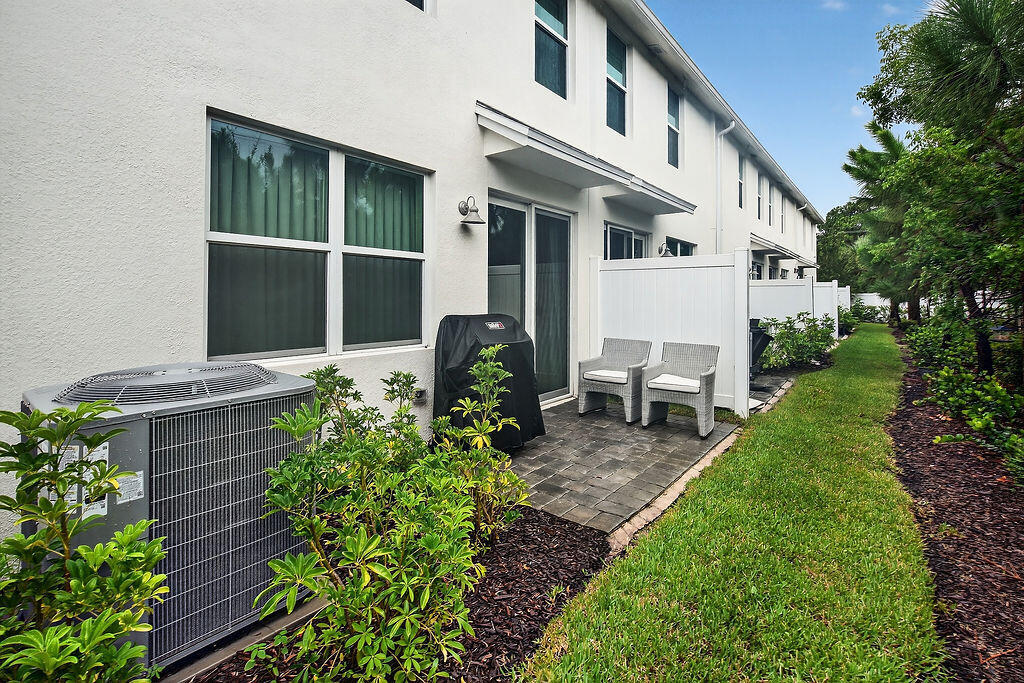 WILLOUGHBY TOWNHOMES PUD - Residential