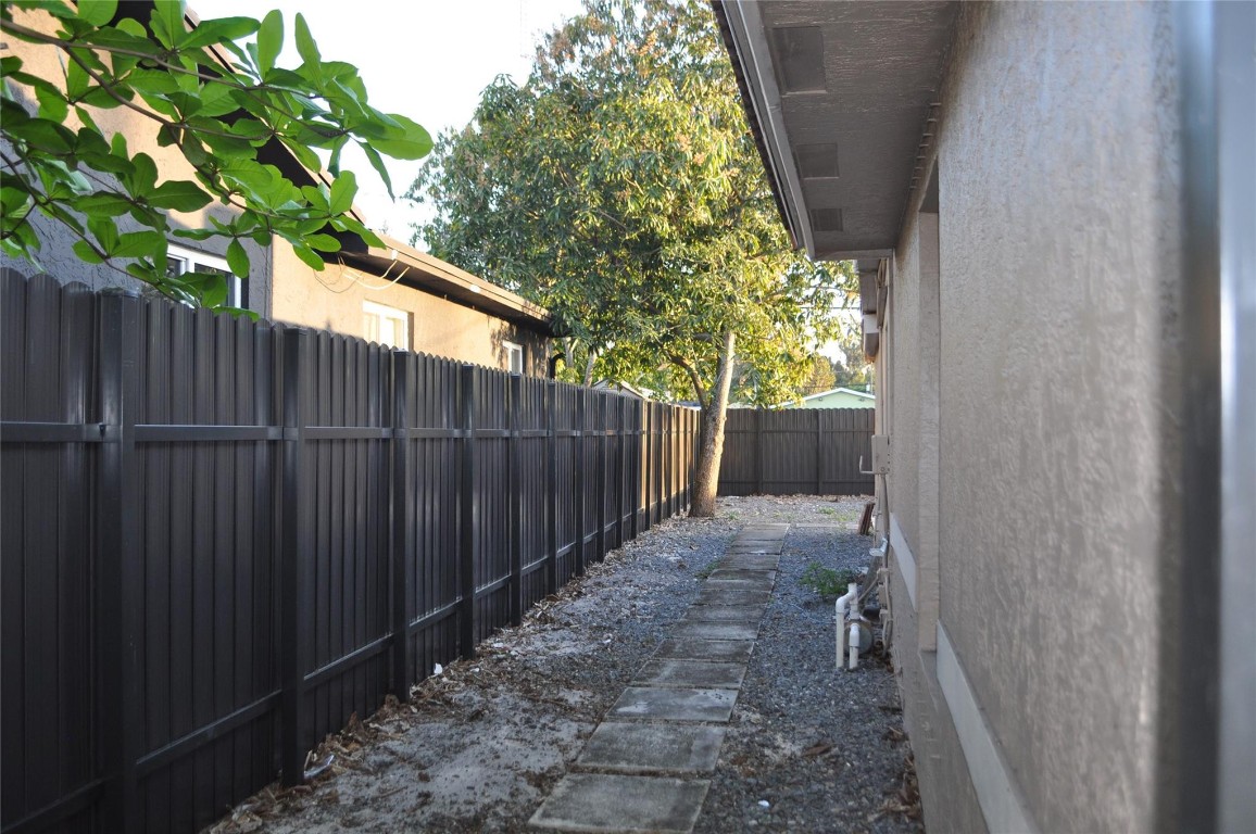 Sun Land Park 25-30 B - Residential