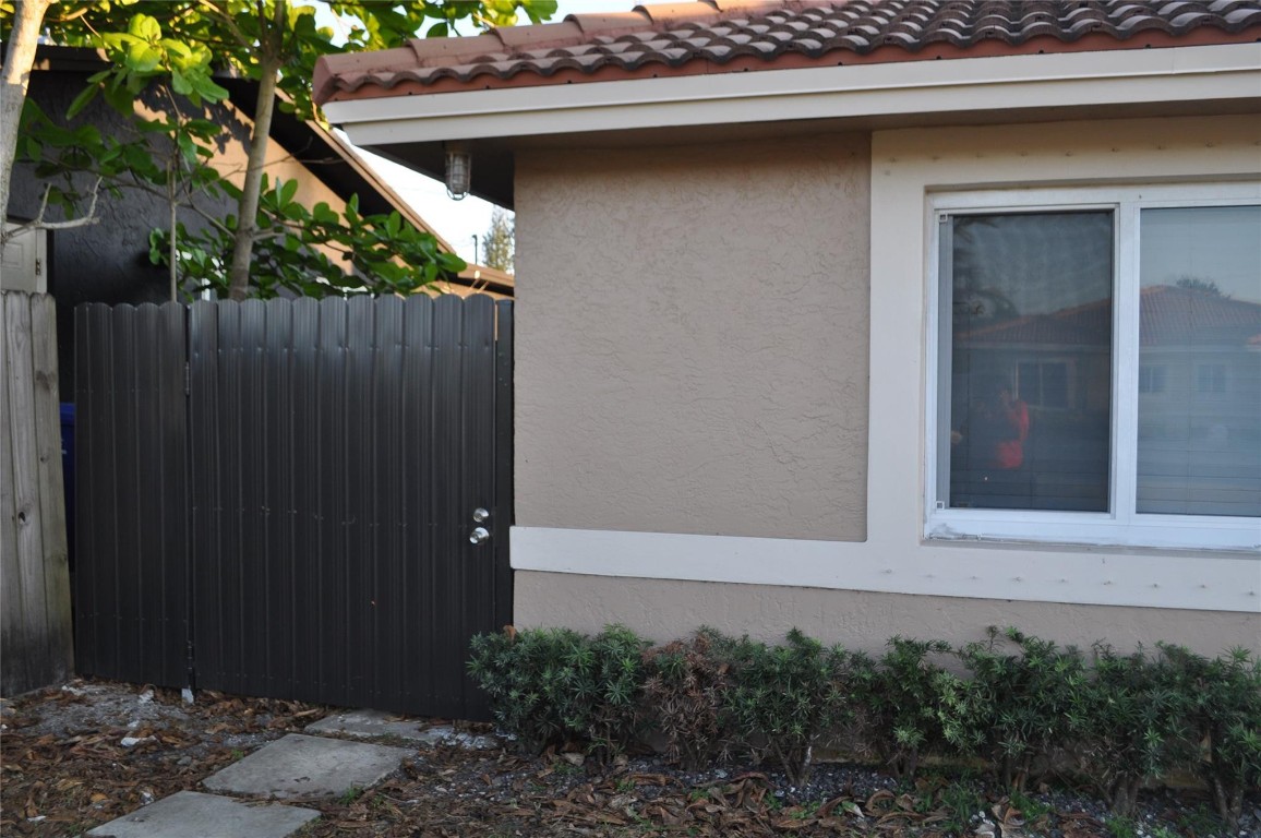 Sun Land Park 25-30 B - Residential