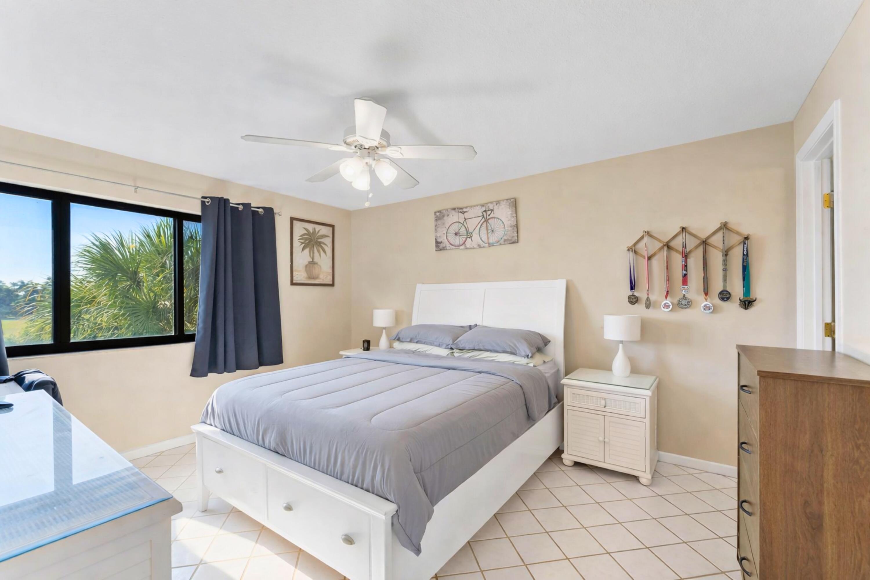 FOUNTAINS OF PALM BEACH CONDO 5 - Residential