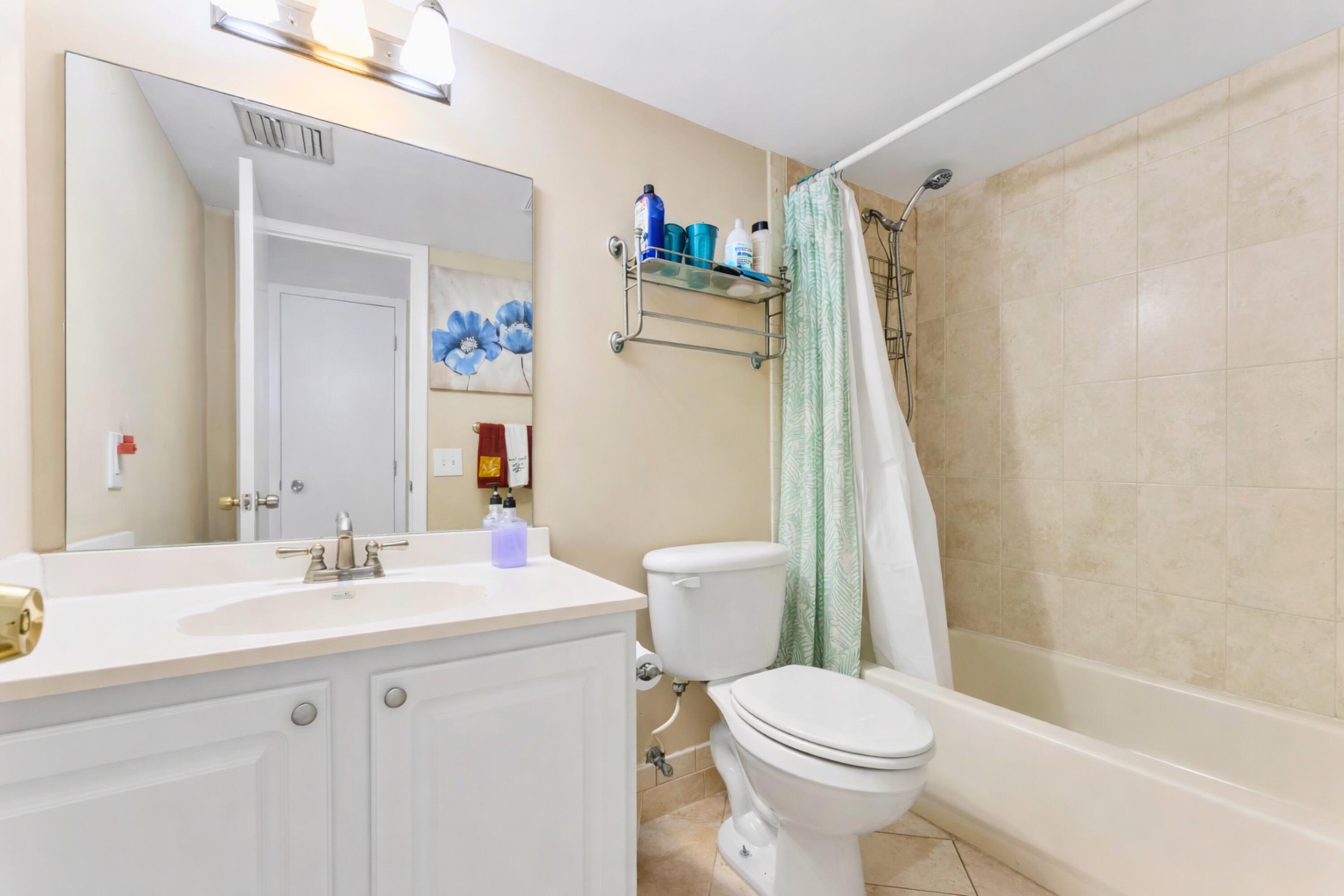 FOUNTAINS OF PALM BEACH CONDO 5 - Residential