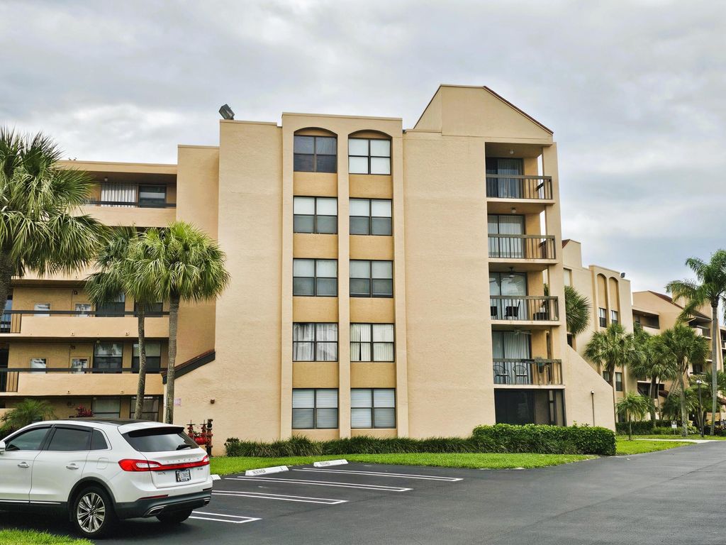 Photo of 2255 Lindell Boulevard #4511, Delray Beach, FL 33444 (MLS # B26020931)