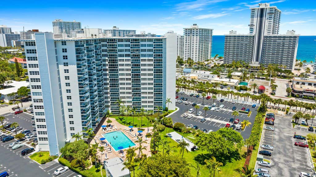 Photo of 3300 NE 36th Street #1016, Fort Lauderdale, FL 33308 (MLS # B26051876)