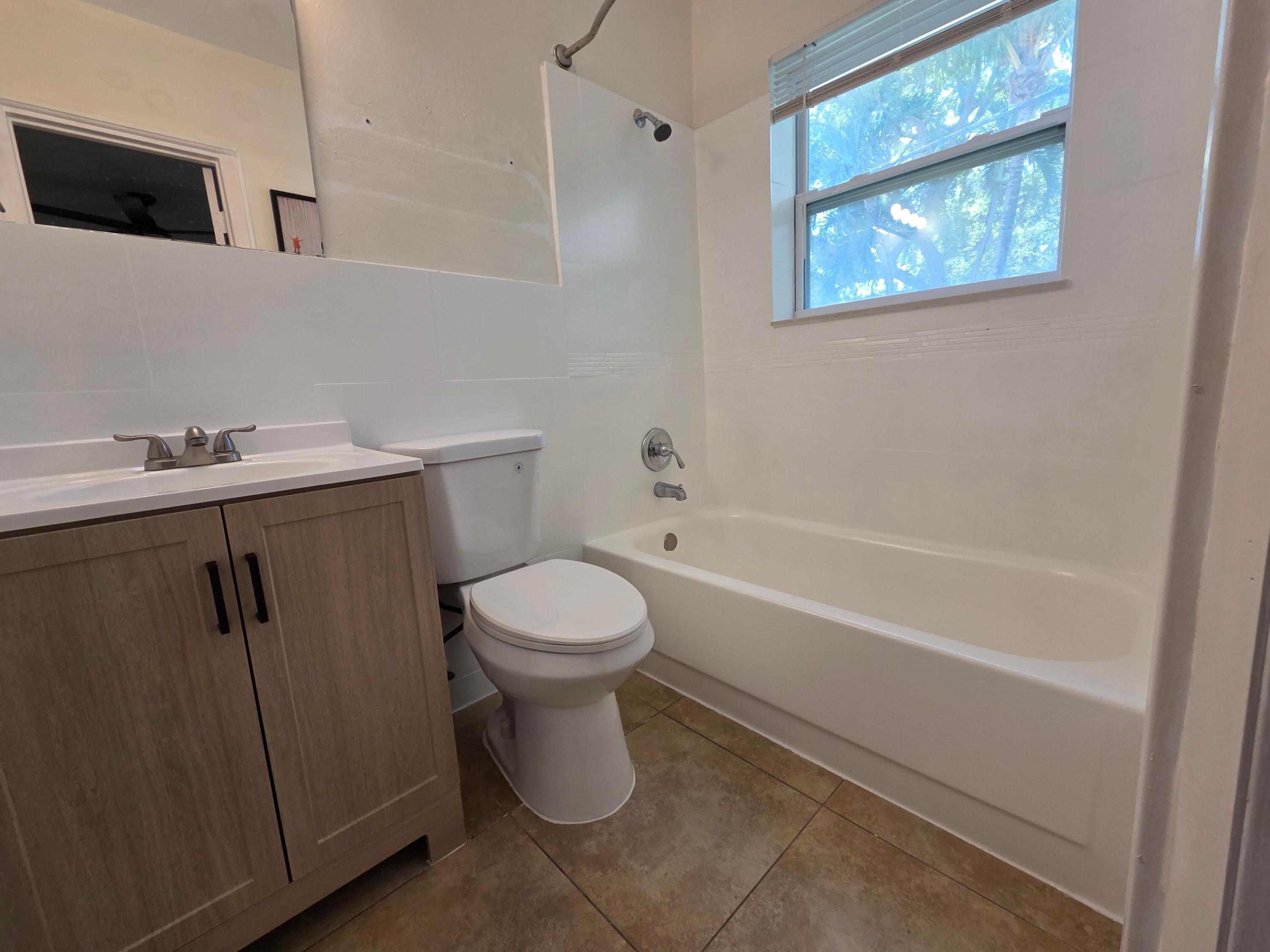 DAVIS ADD 3-28 - Residential Lease