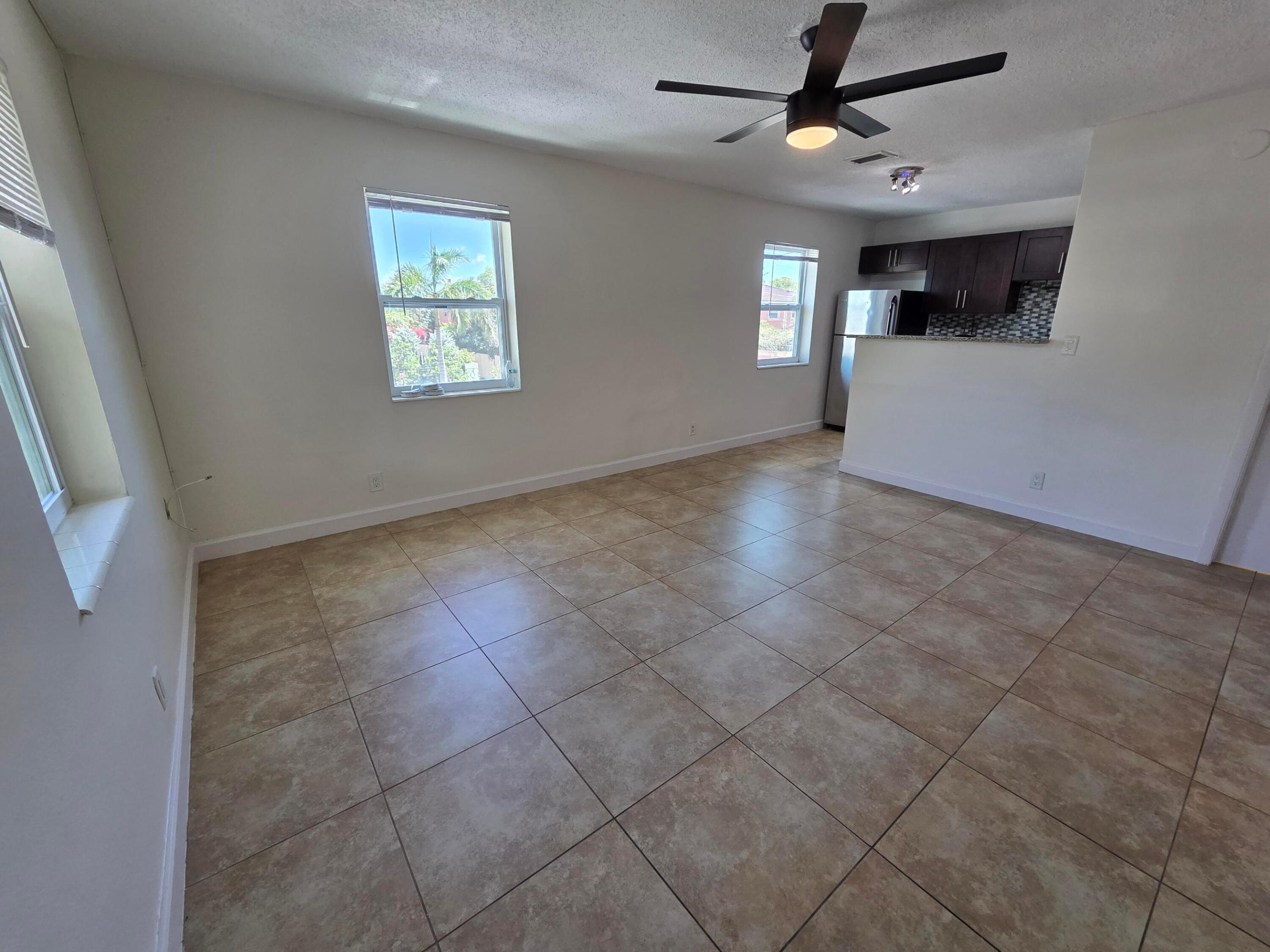 DAVIS ADD 3-28 - Residential Lease