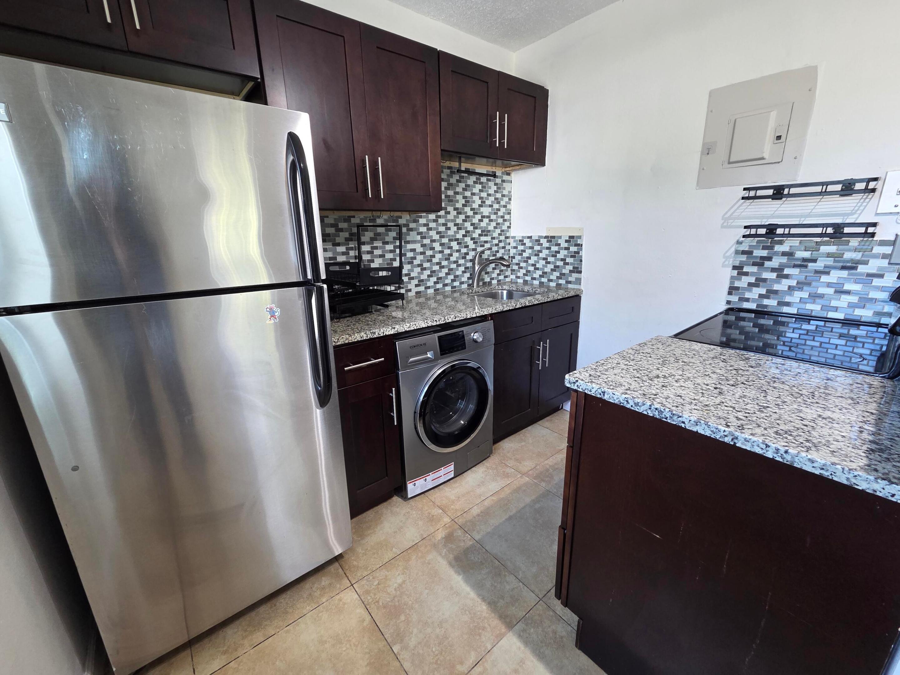 DAVIS ADD 3-28 - Residential Lease