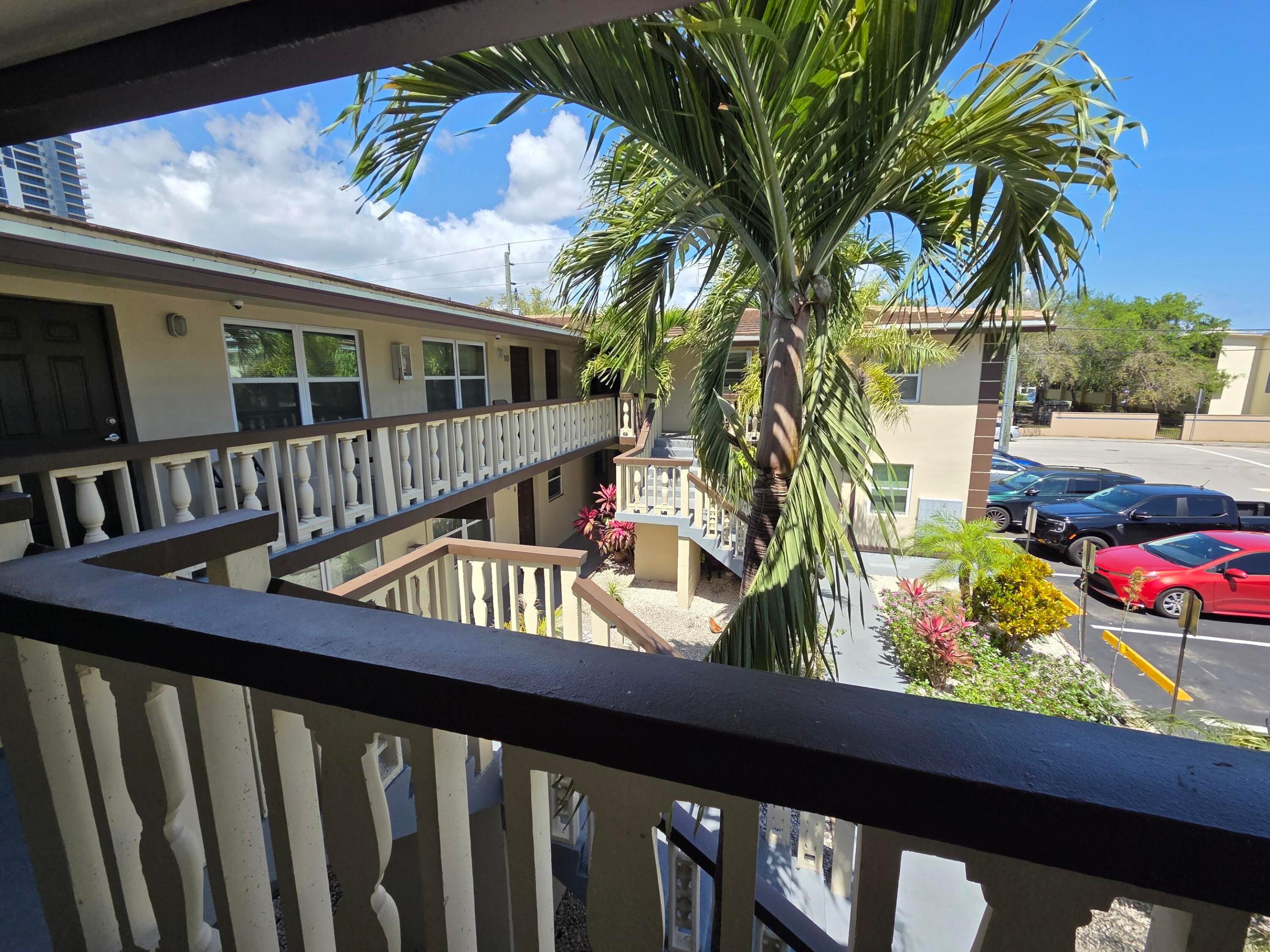 DAVIS ADD 3-28 - Residential Lease