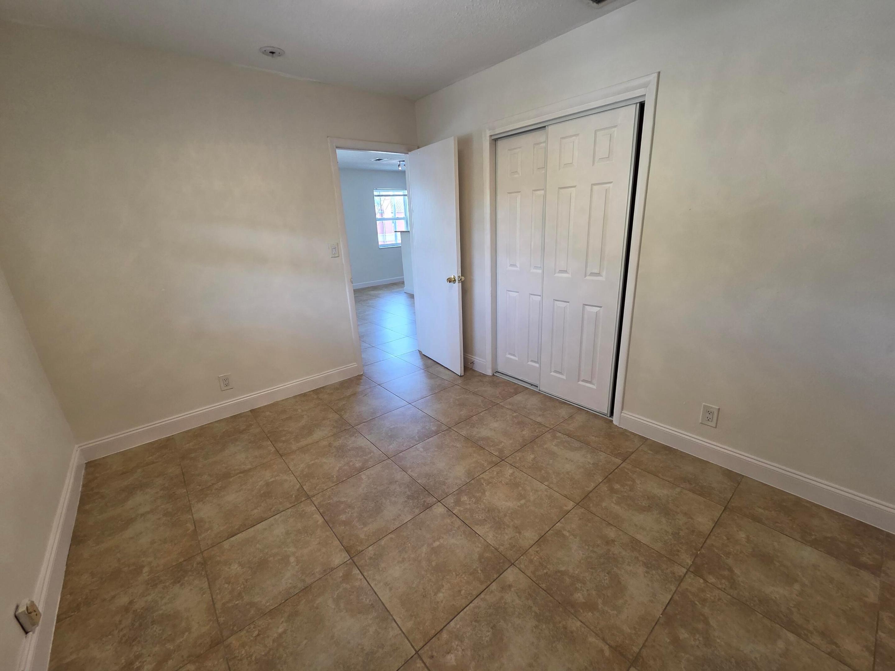 DAVIS ADD 3-28 - Residential Lease