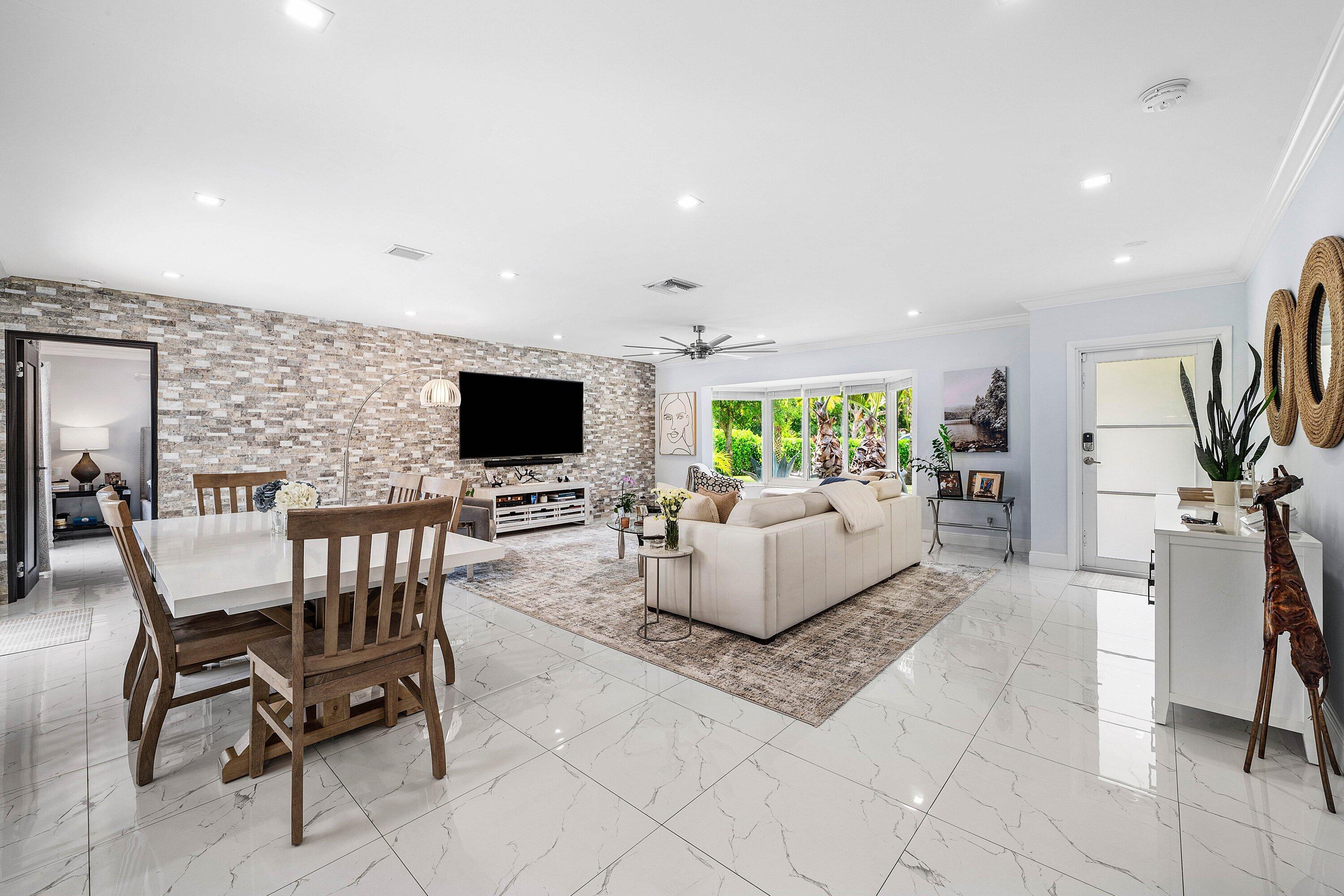 Properties | Stephanie Kaufman 1029 W Palmetto Park Road